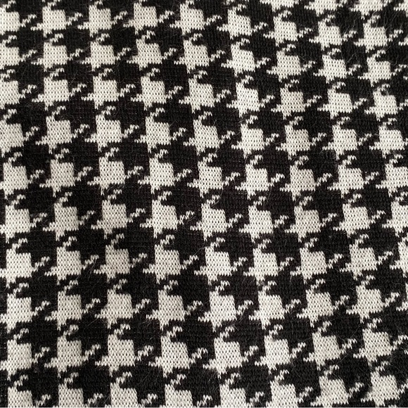 Taylor Houndstooth Knit Form Fitting Dress - Picture 4 of 9